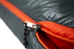 NEMO EQUIPMENT Riff 15F/-9C Down Sleeping Bag - Regular - Men's|-|Sac De Couchage En Duvet Riff 15F/-9C - Régulier - Homme -Outdoor camping-NEMO Equipment NEM 811666030993 7E 7EZip 20Ember 20Red 20 20Deep 20Water