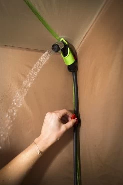 NEMO EQUIPMENT Helio LX Pressure Shower|-|Douche Portative Helio LX 24 NEMO EQUIPMENT Helio LX Pressure Shower|-|Douche Portative Helio LX -Outdoor camping-NEMO Equipment NEM 814041017534 7E 7EValve 20Black