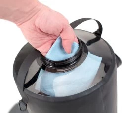 NEMO EQUIPMENT Helio LX Pressure Shower|-|Douche Portative Helio LX 28 NEMO EQUIPMENT Helio LX Pressure Shower|-|Douche Portative Helio LX -Outdoor camping-NEMO Equipment NEM 814041017534 7E 7Edetail2 20Shower 20Black 20 20Apple 20Green